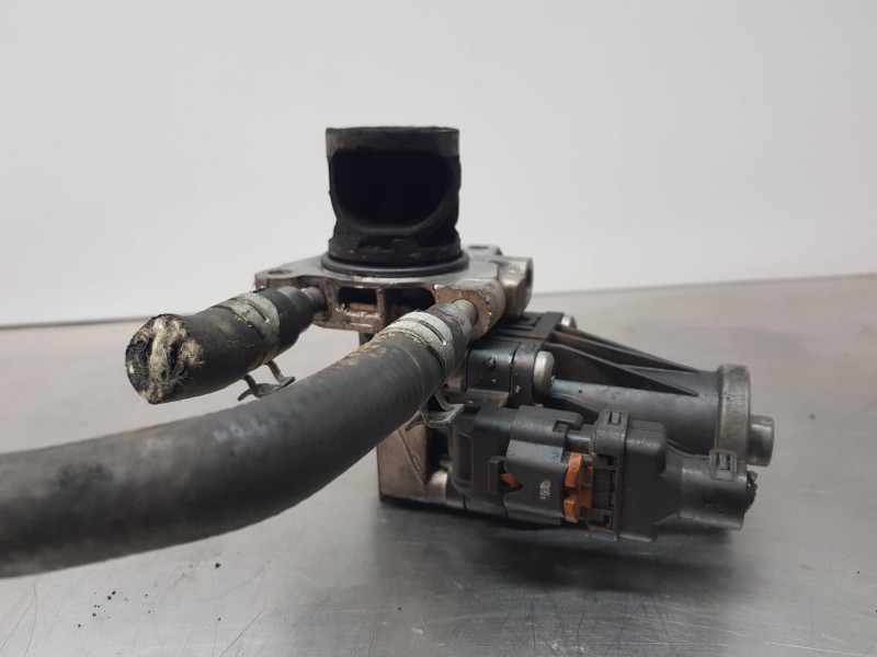 Recambio de valvula egr para citroen c4 grand picasso spacetourer referencia OEM IAM 9829870080  