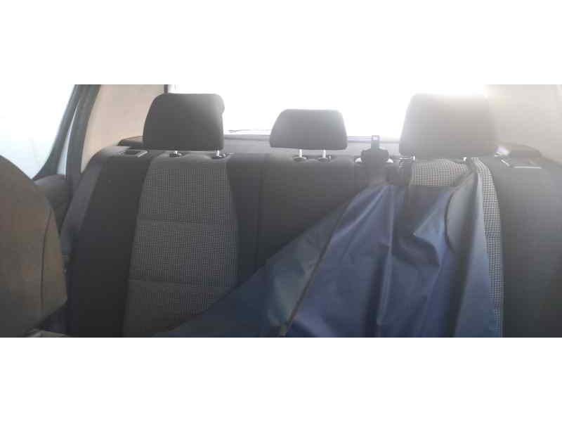 peugeot 307 berlina (s2) del año 2005