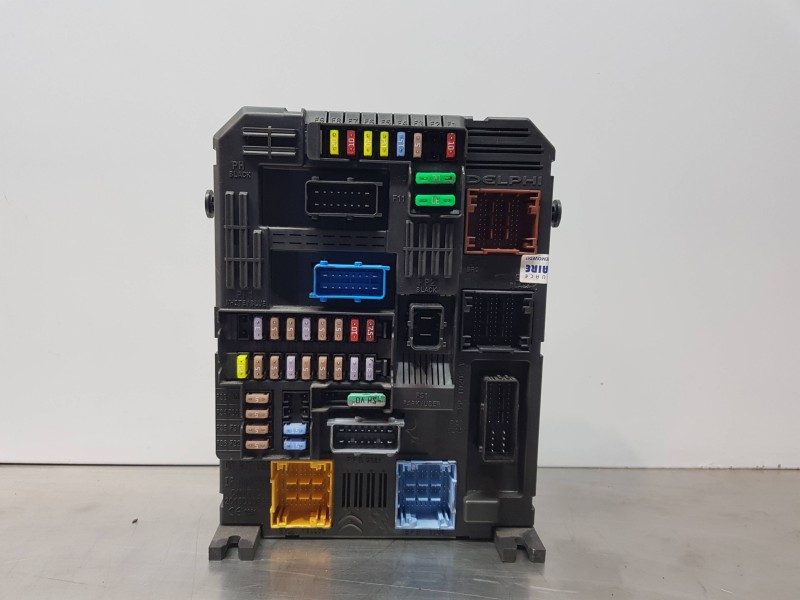Recambio de caja reles / fusibles para citroen c4 grand picasso spacetourer referencia OEM IAM 9830707880 BSIEL5 
