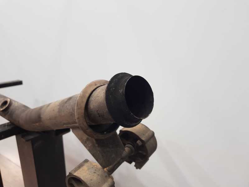 Recambio de tubo escape central para citroen c4 grand picasso spacetourer referencia OEM IAM 9824111080  