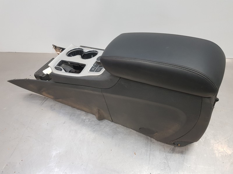 Recambio de apoyabrazos central para jeep gr. cherokee iv 4x4 referencia OEM IAM 5PT01DX9AC 68308783AA 1TL25DX9AA