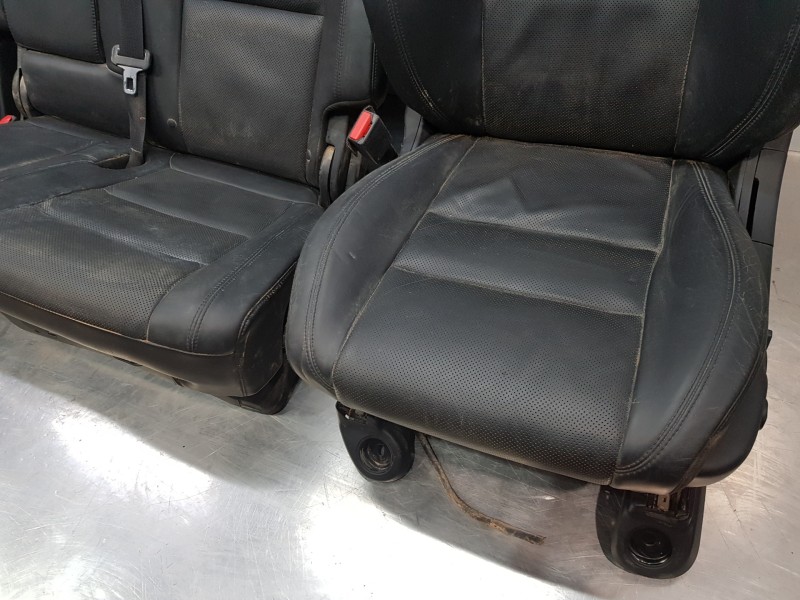 Recambio de juego asientos completo para jeep gr. cherokee iv 4x4 referencia OEM IAM 68175311AC 68175326AC 68105870AJ