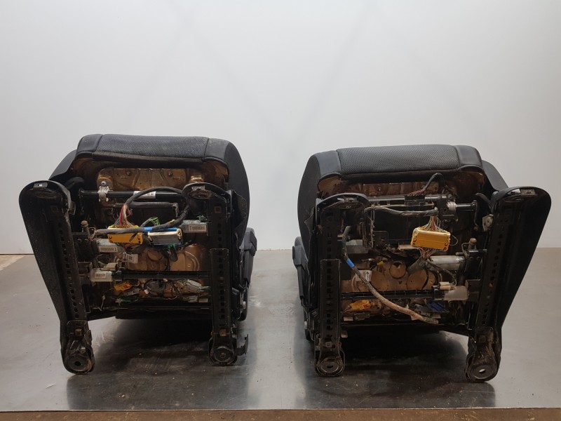 Recambio de juego asientos completo para jeep gr. cherokee iv 4x4 referencia OEM IAM 68175311AC 68175326AC 68105870AJ