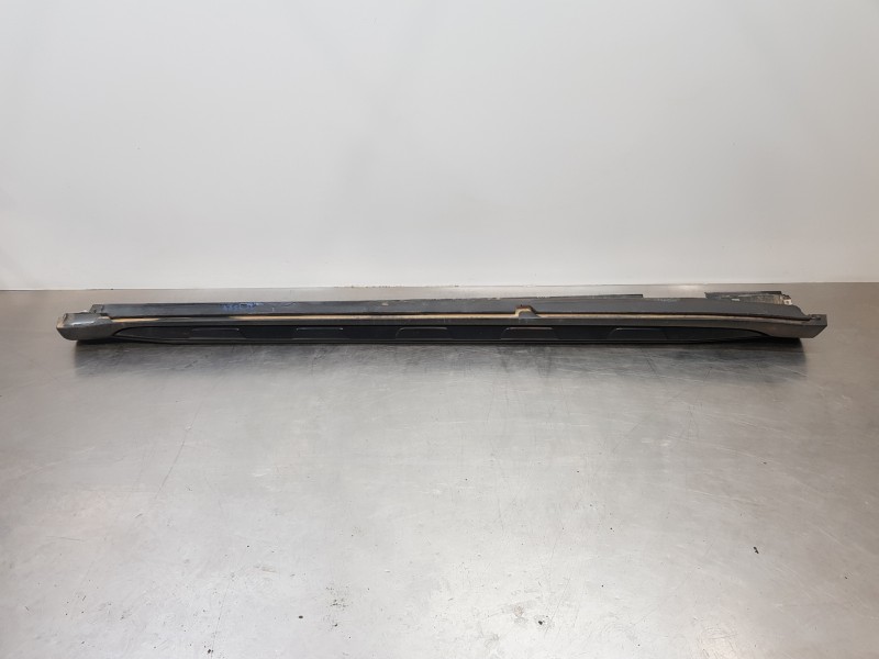 Recambio de faldon lateral para mercedes clase gla (w156) 200 d referencia OEM IAM A1566980754  