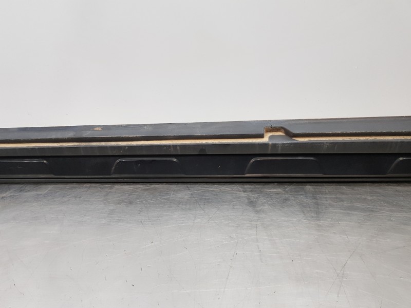 Recambio de faldon lateral para mercedes clase gla (w156) 200 d referencia OEM IAM A1566980754  