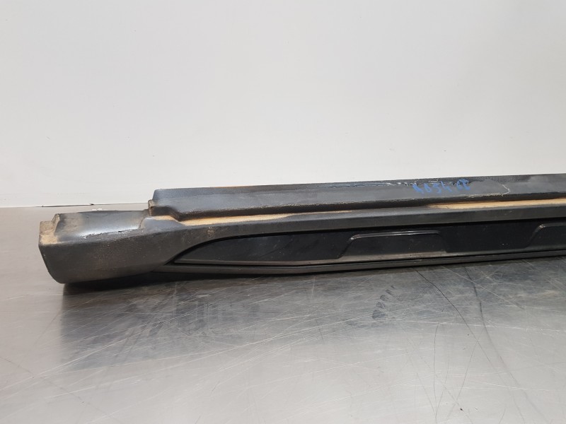 Recambio de faldon lateral para mercedes clase gla (w156) 200 d referencia OEM IAM A1566980754  