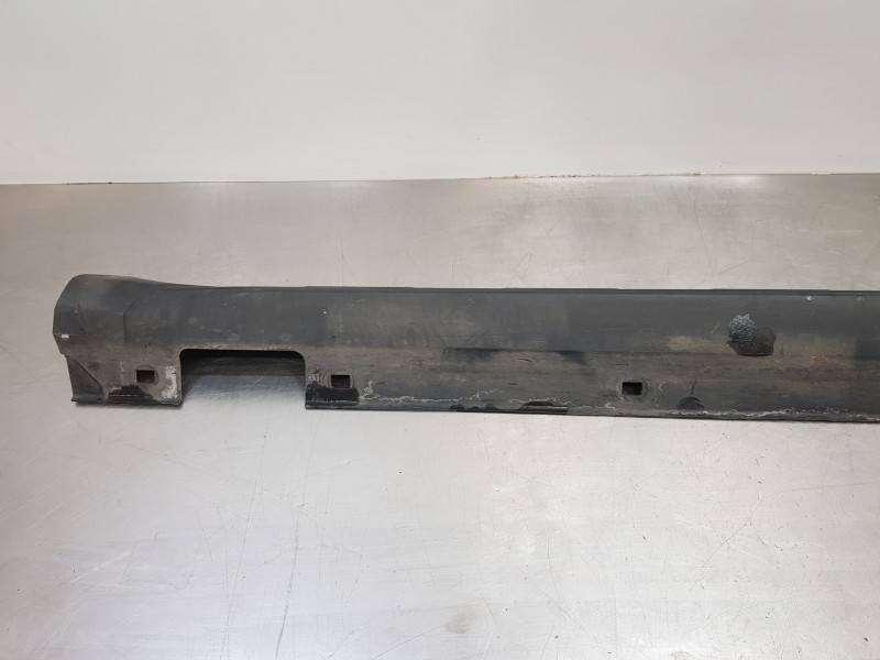 Recambio de faldon lateral para mercedes clase gla (w156) 200 d referencia OEM IAM A1566980754  