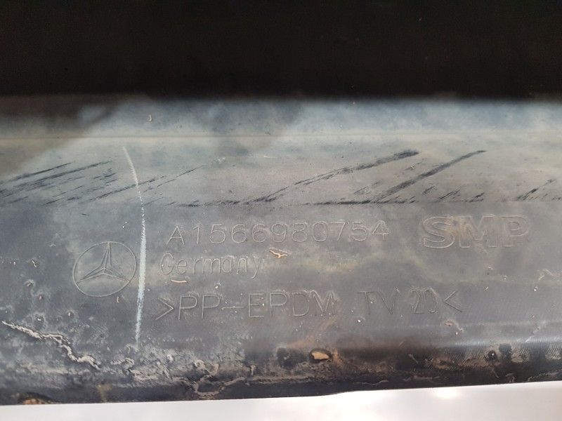 Recambio de faldon lateral para mercedes clase gla (w156) 200 d referencia OEM IAM A1566980754  