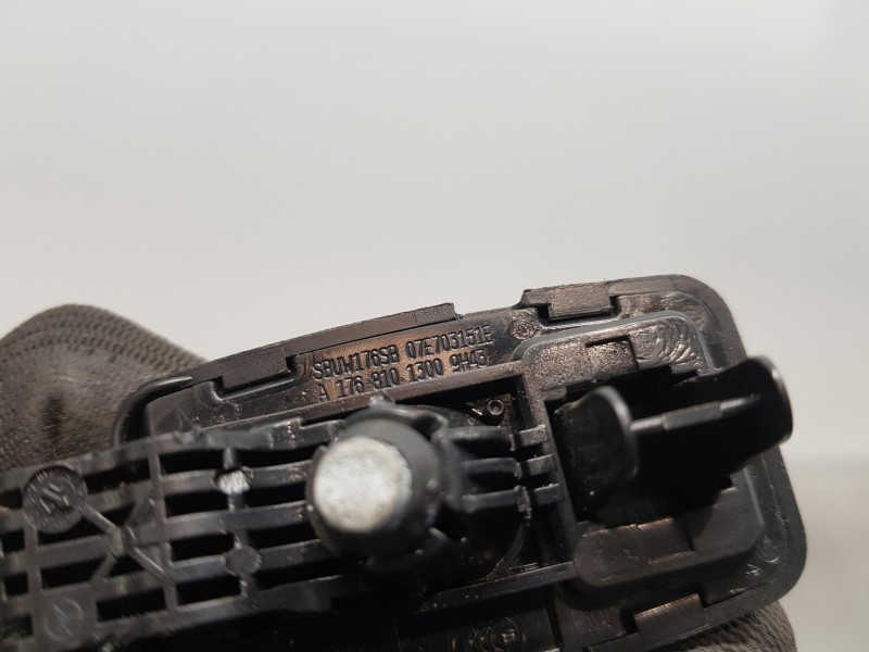 Recambio de parasol izquierdo para mercedes clase gla (w156) 200 d referencia OEM IAM A17681013009H43 A17681013009 