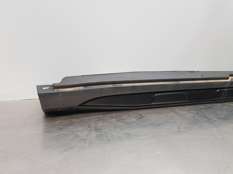 Recambio de faldon lateral para mercedes clase gla (w156) 200 d referencia OEM IAM A1566980854  