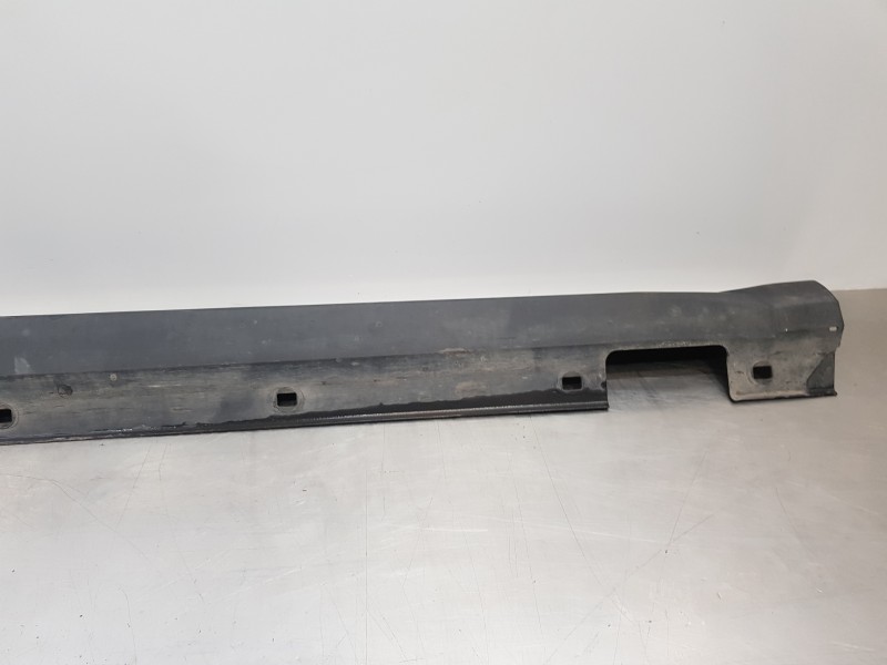 Recambio de faldon lateral para mercedes clase gla (w156) 200 d referencia OEM IAM A1566980854  