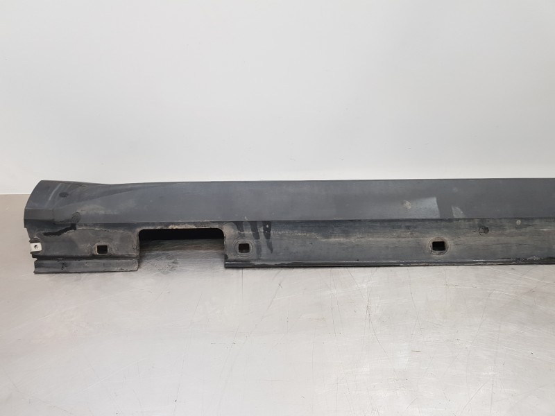 Recambio de faldon lateral para mercedes clase gla (w156) 200 d referencia OEM IAM A1566980854  