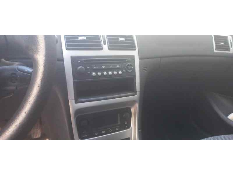 peugeot 307 berlina (s2) del año 2005