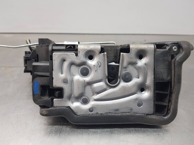 Recambio de cerradura puerta trasera derecha para bmw x1 (f48) sdrive referencia OEM IAM 51227281940  