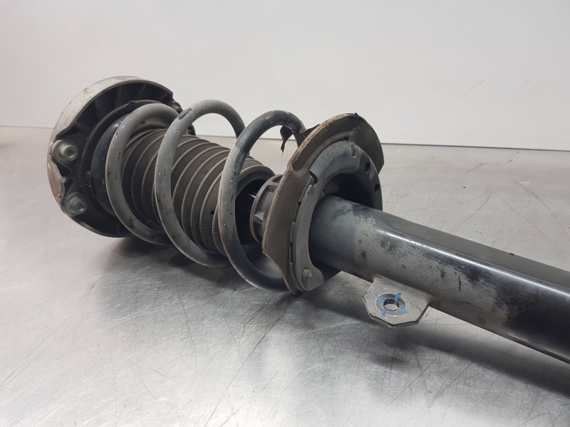 Recambio de amortiguador delantero derecho para bmw x1 (f48) sdrive referencia OEM IAM 31306886754 31316886754 