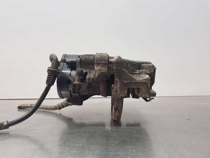 Recambio de pinza freno trasera izquierda para bmw x1 (f48) sdrive referencia OEM IAM 34206883025 34216860007 6883035