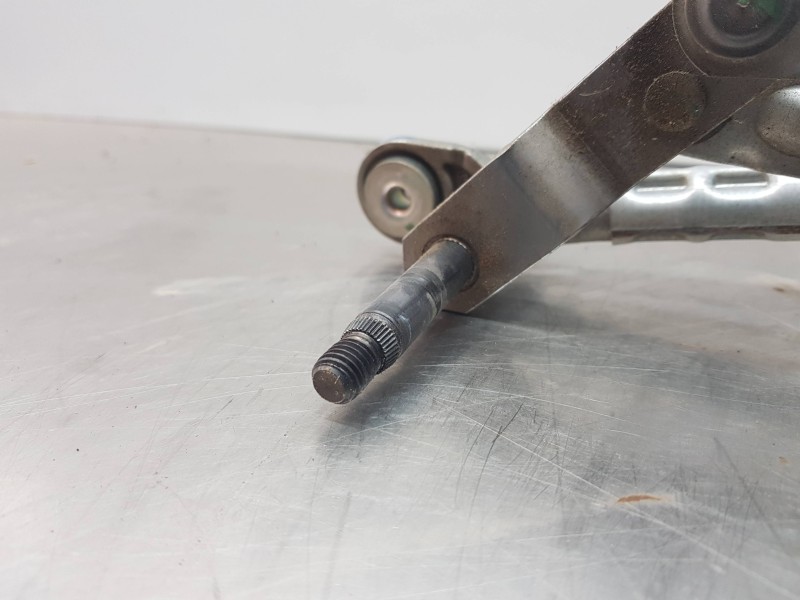 Recambio de motor limpia delantero para bmw x1 (f48) sdrive referencia OEM IAM 61615A36E69 0390243525 