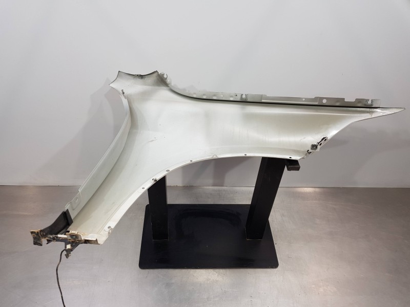 Recambio de aleta delantera izquierda para bmw x1 (f48) sdrive referencia OEM IAM 41007427299  