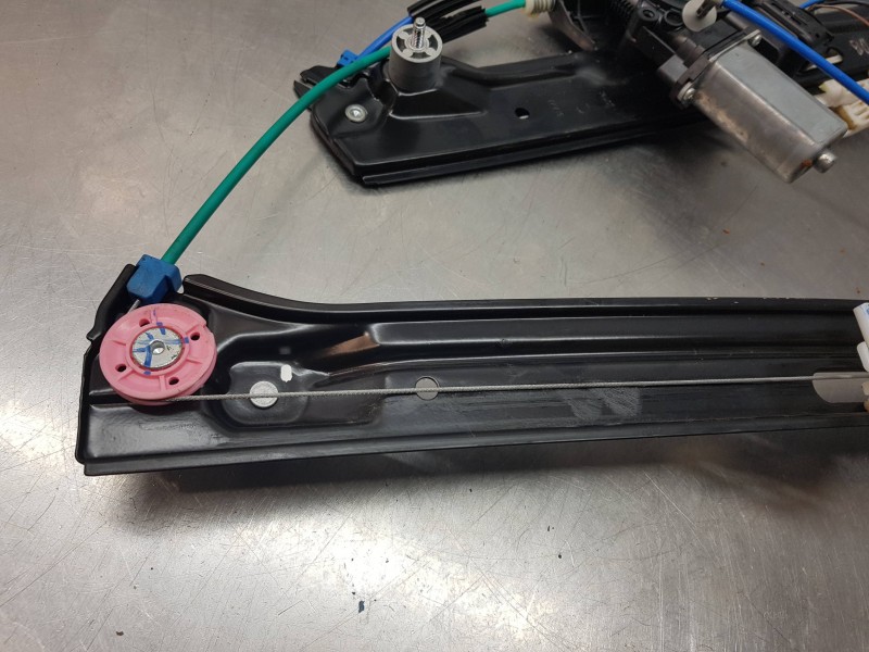 Recambio de elevalunas delantero derecho para bmw x1 (f48) sdrive referencia OEM IAM 51337434786 67627354890 