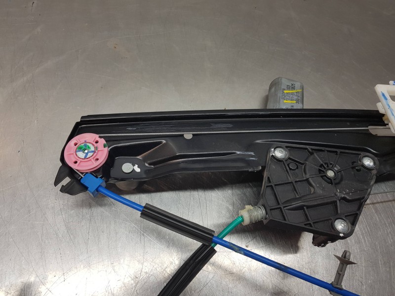 Recambio de elevalunas delantero derecho para bmw x1 (f48) sdrive referencia OEM IAM 51337434786 67627354890 