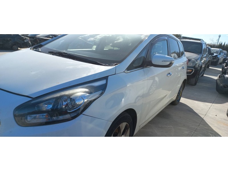 kia carens ( ) del año 2014