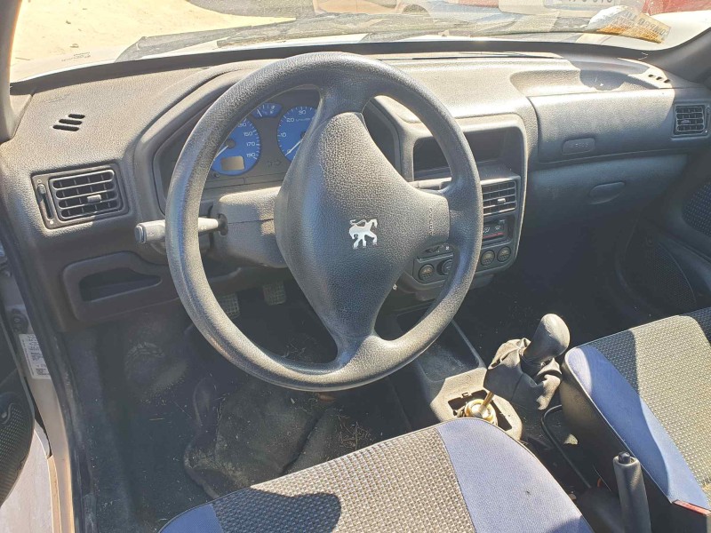 peugeot 106 (s2) del año 2002