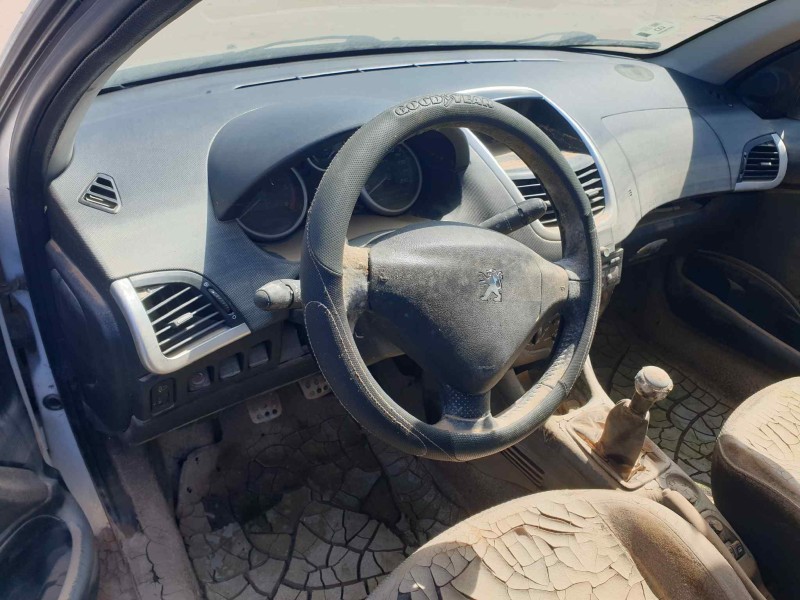 peugeot 206 berlina del año 2012