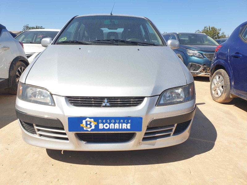 mitsubishi space star (dg0) del año 2003