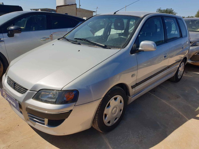 mitsubishi space star (dg0) del año 2003