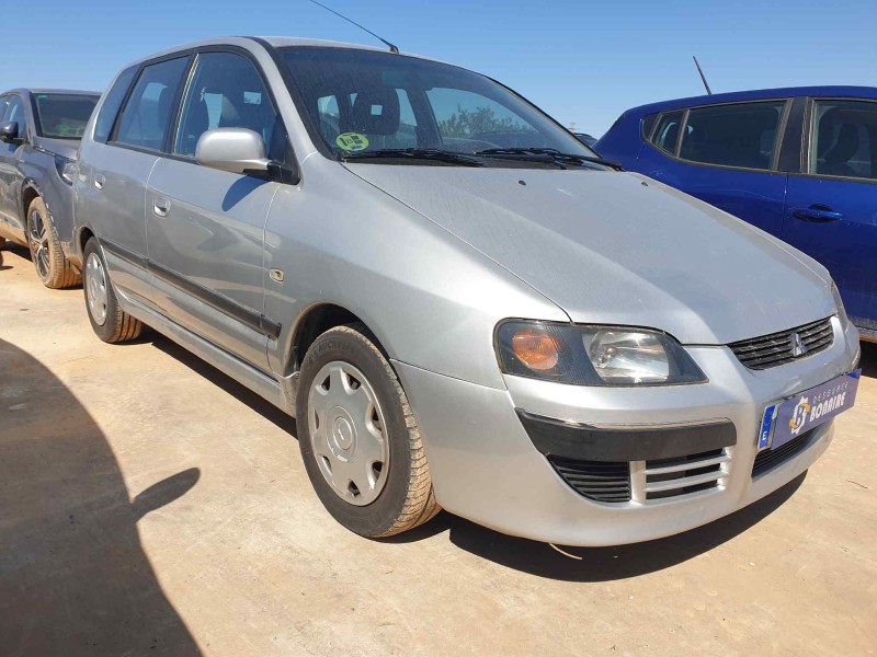 mitsubishi space star (dg0) del año 2003