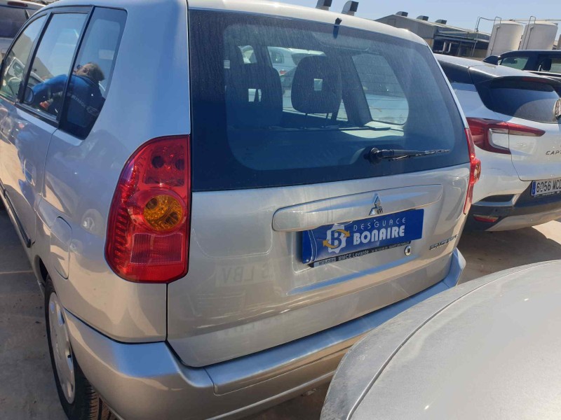 mitsubishi space star (dg0) del año 2003