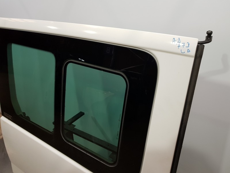 Recambio de porton lateral derecho para citroen jumpy combi referencia OEM IAM 9008Q4  