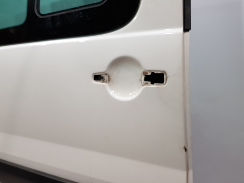 Recambio de porton lateral derecho para citroen jumpy combi referencia OEM IAM 9008Q4  