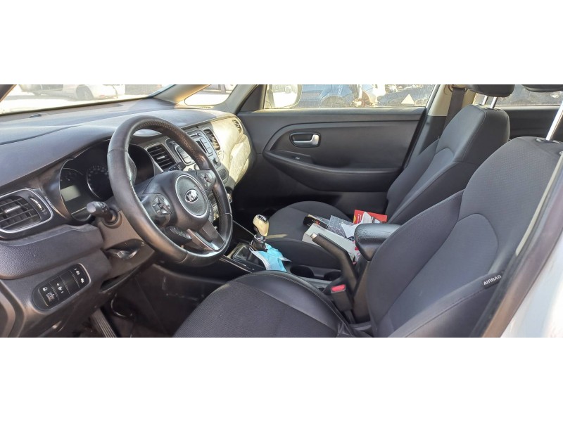 kia carens ( ) del año 2014