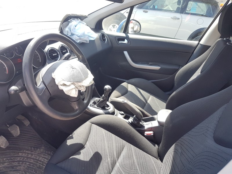 peugeot 308 del año 2010
