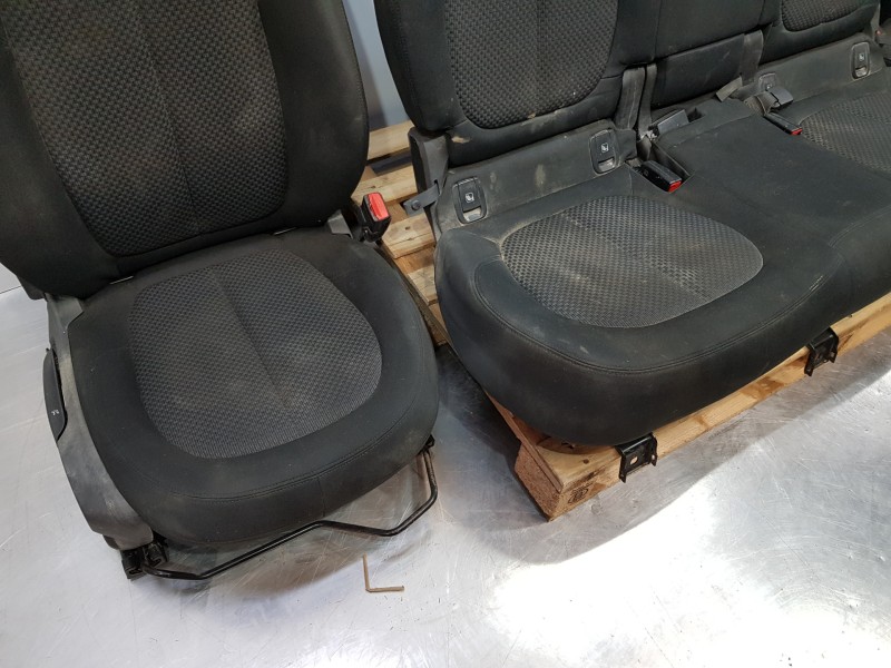 Recambio de juego asientos completo para bmw x1 (f48) sdrive referencia OEM IAM 52107397443 52107310843 52107397444