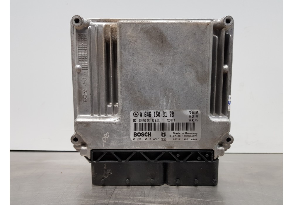 Recambio de centralita motor uce para mercedes vito caja cerrada 6.03  furgon referencia OEM IAM A6461503178 0281013457 