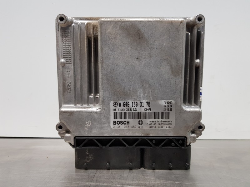 Recambio de centralita motor uce para mercedes vito caja cerrada 6.03  furgon referencia OEM IAM A6461503178 0281013457 