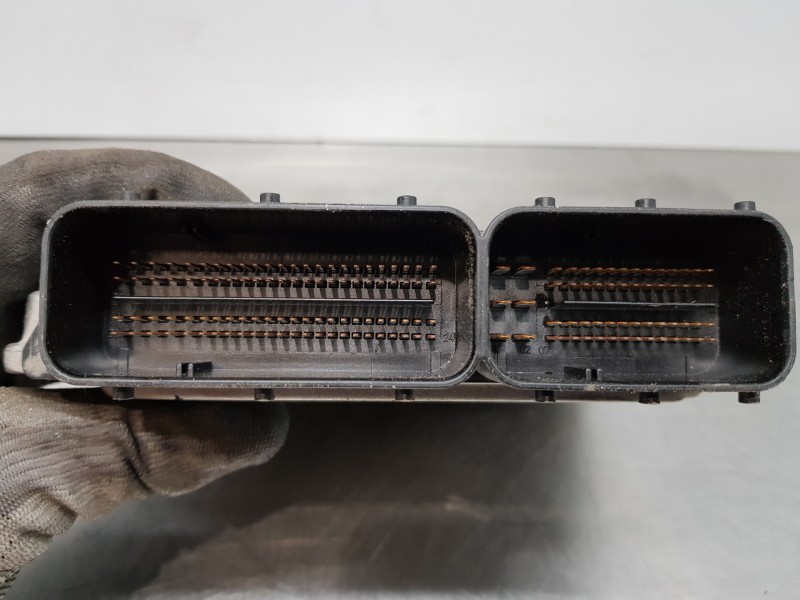 Recambio de centralita motor uce para mercedes vito caja cerrada 6.03  furgon referencia OEM IAM A6461503178 0281013457 