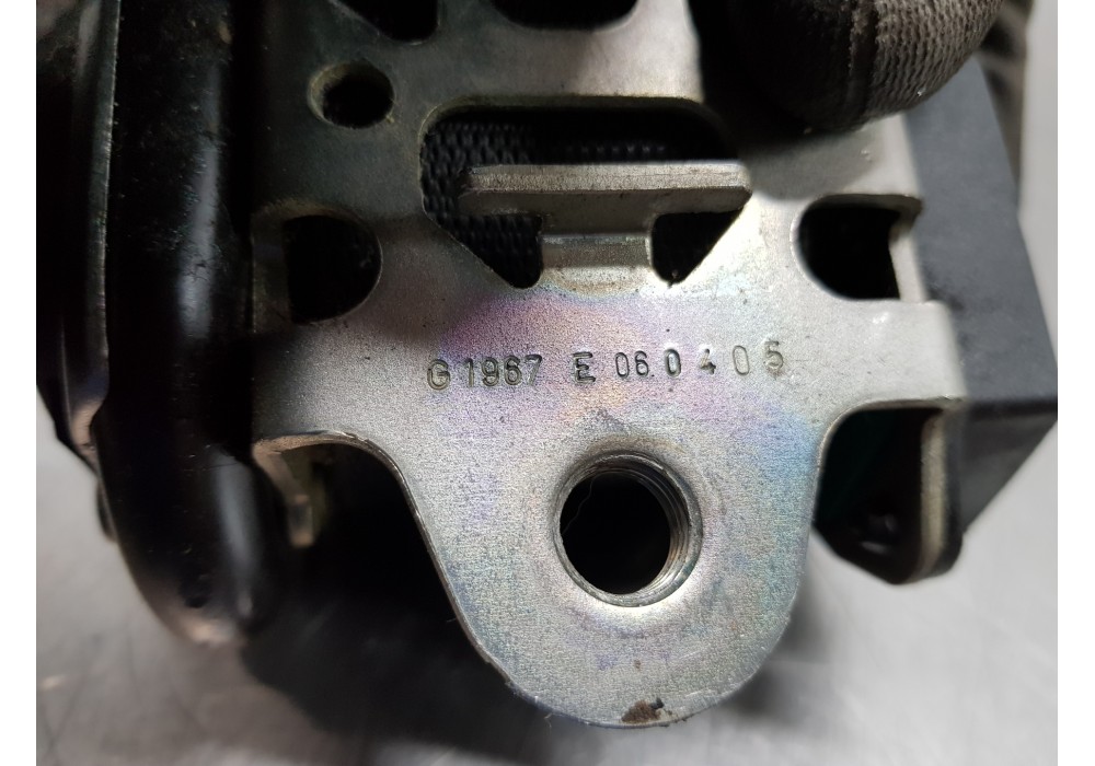 Recambio de cinturon seguridad delantero derecho para mercedes vito caja cerrada 6.03  furgon referencia OEM IAM A63986038859A86