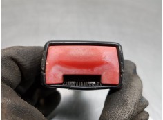 Recambio de enganche del cinturon delantero der para mercedes vito caja cerrada 6.03  furgon referencia OEM IAM 9018601169 56027 2