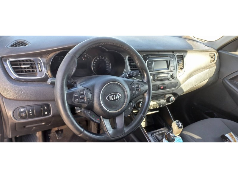 kia carens ( ) del año 2014