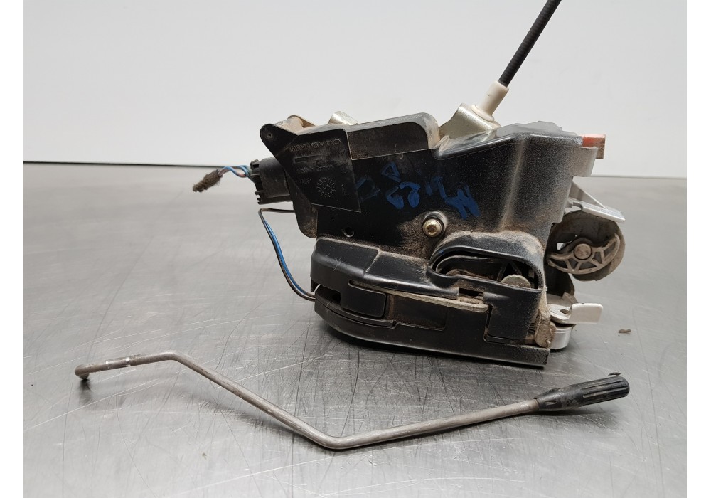 Recambio de cerradura puerta delantera izquierda para mercedes vito caja cerrada 6.03  furgon referencia OEM IAM A6397201635  