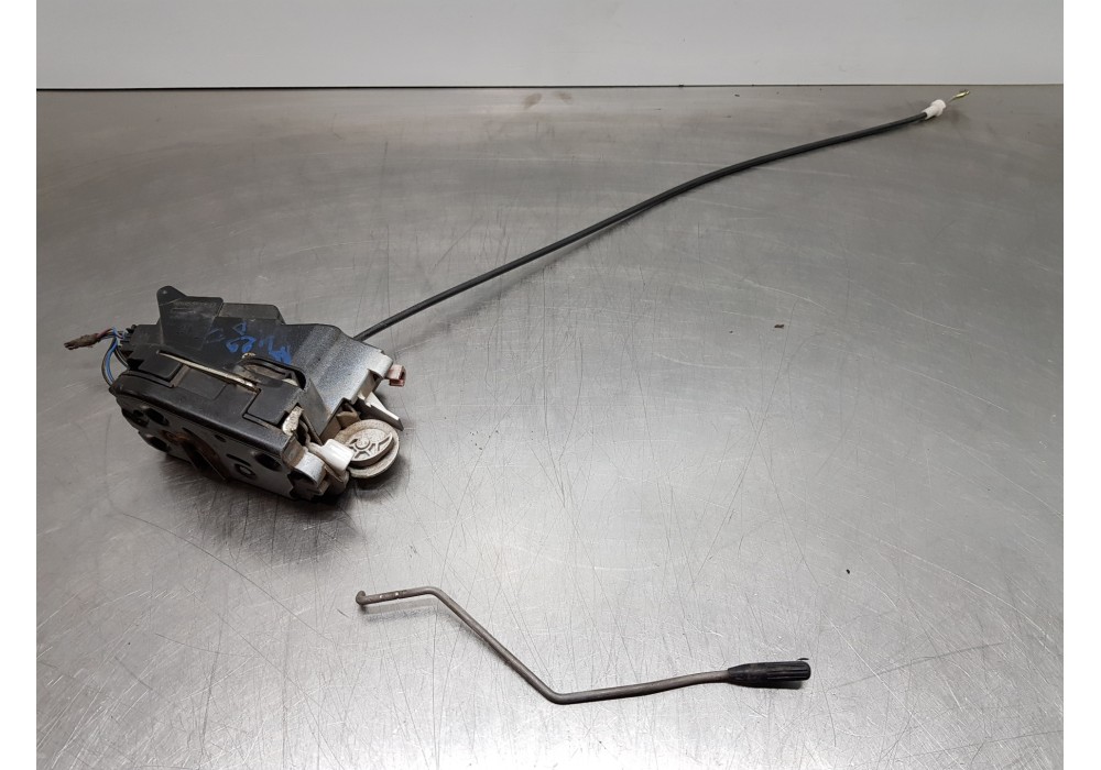 Recambio de cerradura puerta delantera izquierda para mercedes vito caja cerrada 6.03  furgon referencia OEM IAM A6397201635  