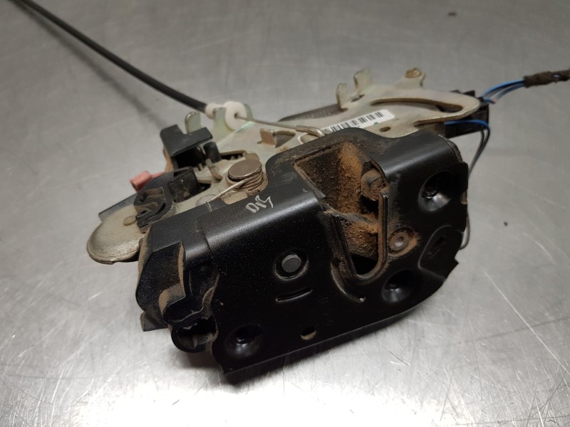 Recambio de cerradura puerta delantera izquierda para mercedes vito caja cerrada 6.03  furgon referencia OEM IAM A6397201635  