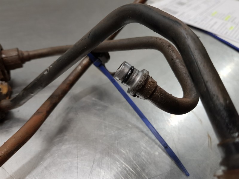 Recambio de tubo presion direccion asistida para mercedes vito caja cerrada 6.03  furgon referencia OEM IAM A6394662924  