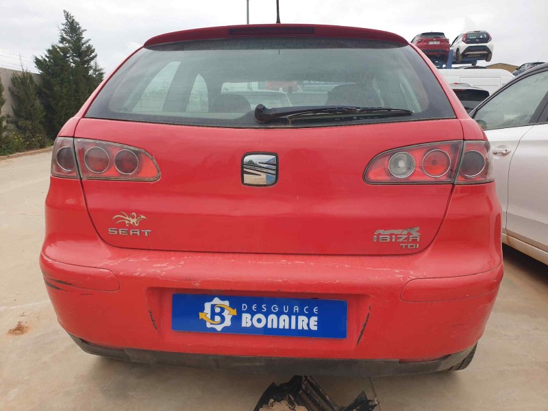 seat ibiza (6l1) del año 2001