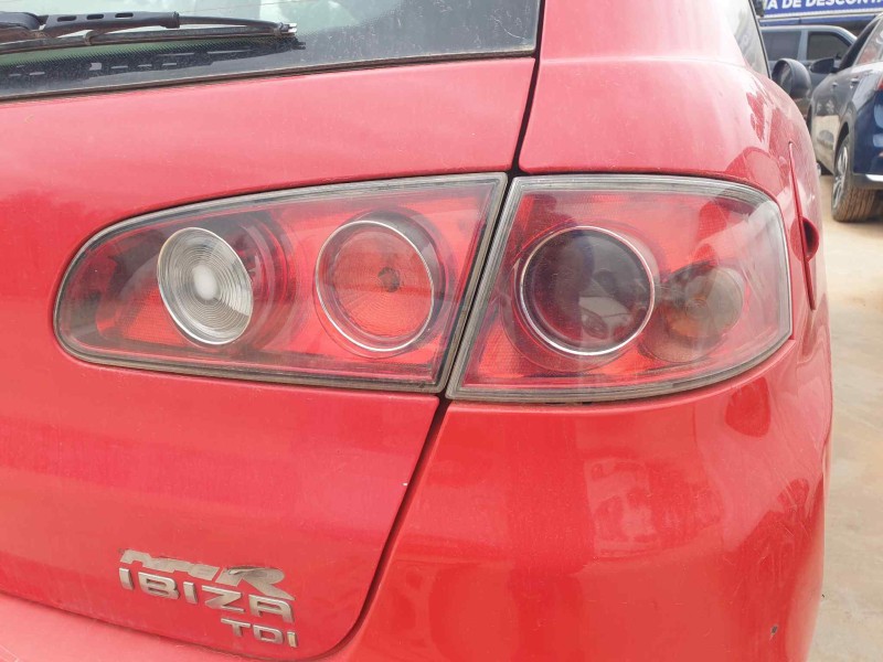 seat ibiza (6l1) del año 2001