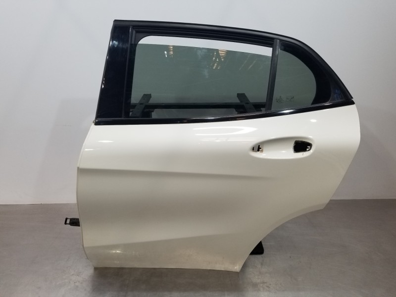 Recambio de puerta trasera izquierda para mercedes clase gla (w156) 200 d referencia OEM IAM A1567300105  