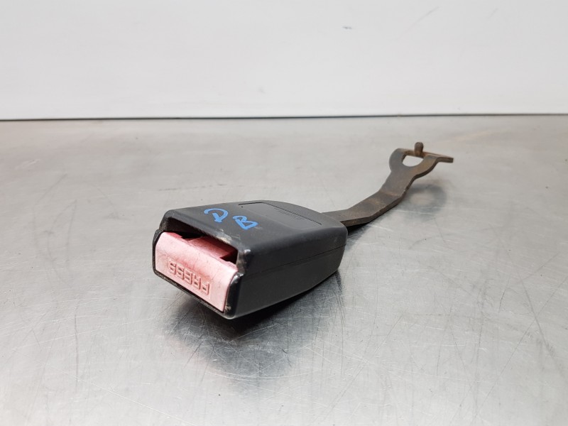 Recambio de enganche del cinturon delantero der para citroen jumpy combi referencia OEM IAM 8974ZH 6022366 